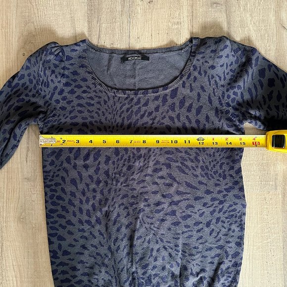 Kookai Paris | Leopard 3/4 Puff Sleeve Knit Top with Shoulder Pads - Picture 8 of 9